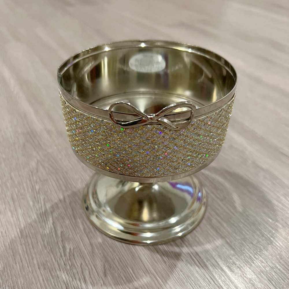 Bath Body Works Silver Bow Sparkle Gems Pedestal 3 Wick Candle Sleeve Holder
